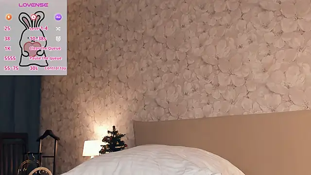 TienKnous live sex cam