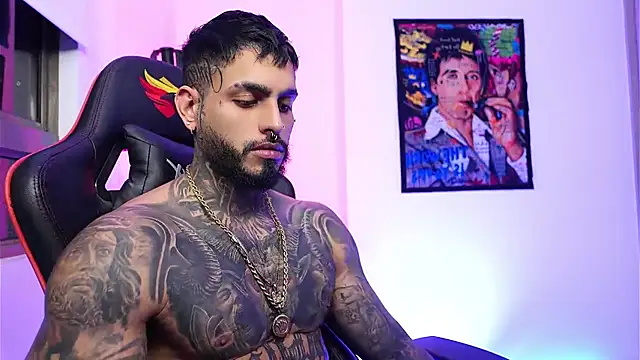 logan_hugh8 live sex cam