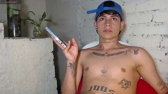 Lukas_strong live sex cam