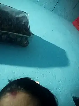 Chinki_pande's cam snapshot