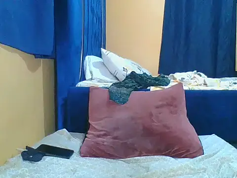 Prettyblackgal's cam snapshot