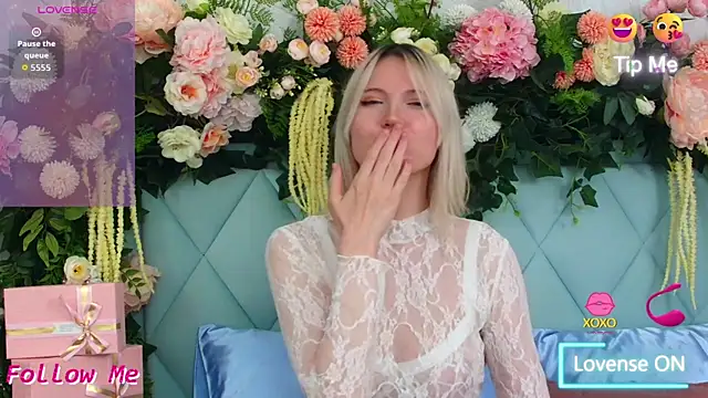 NellieLoyns's cam snapshot