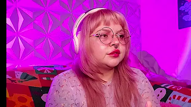 Satyn_doll live sex cam