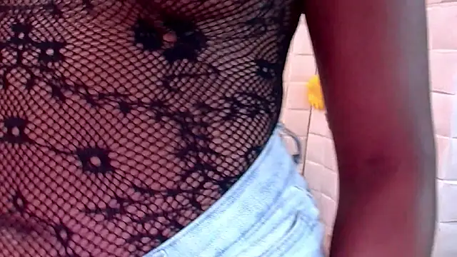 EbonyOlive69's cam snapshot