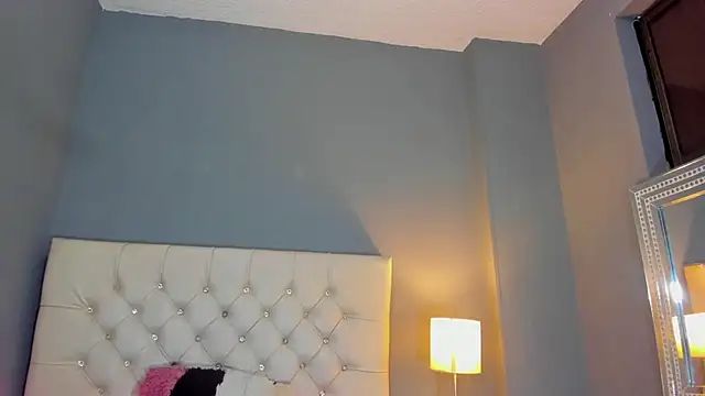 OrianaSaenz_ live sex cam