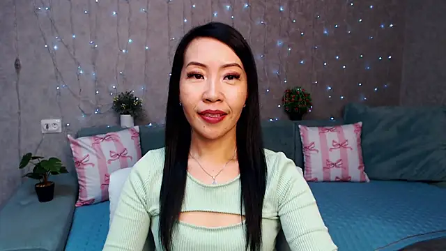 LiaPak's cam snapshot