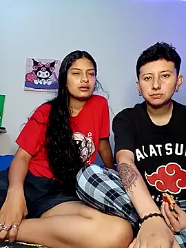 Mei_and_Gaby's cam snapshot