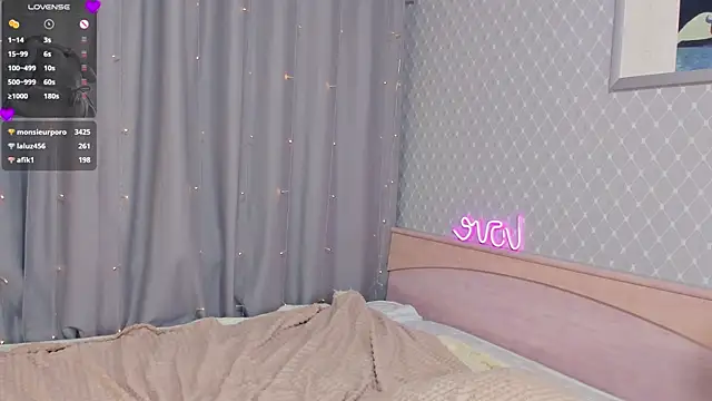 KerenFurguson's cam snapshot