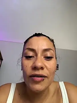 SamyJones9's cam snapshot