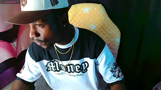 Aroonsexyboy's cam snapshot