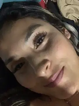 Cami_Leon2's cam snapshot