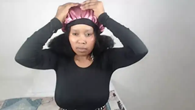 Bella_2025's cam snapshot