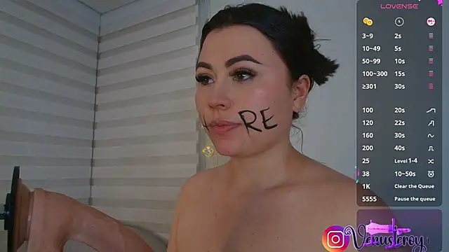 venusleroy_'s cam snapshot