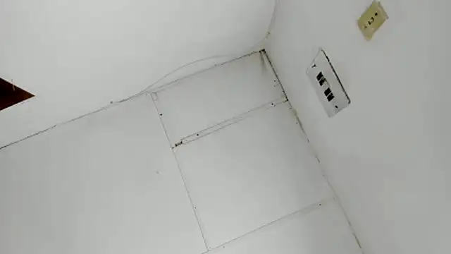 emily_stars1's cam snapshot