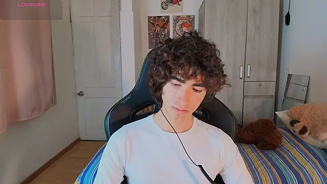 Nude_Boy18 live sex cam