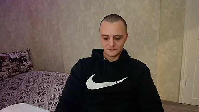 Ethan_G_'s cam snapshot