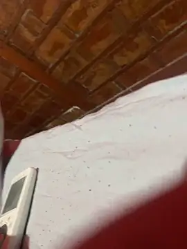 Aden_P2's cam snapshot