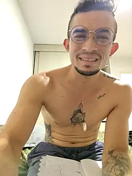 whitebull97's cam snapshot