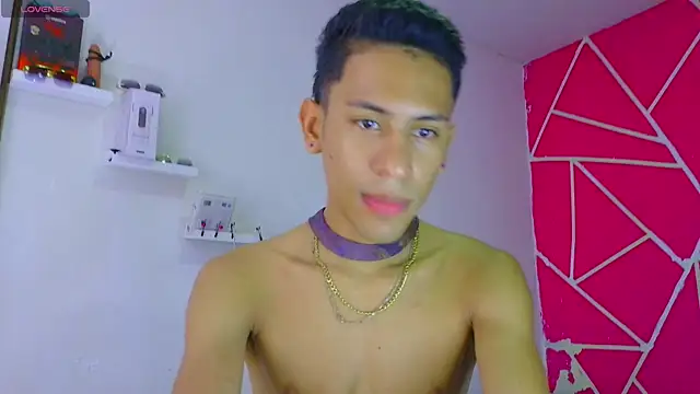 dylan_apol0's cam snapshot