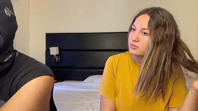 ParadiseForTwo's cam snapshot