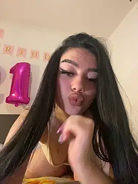 Briana_lrs's cam snapshot