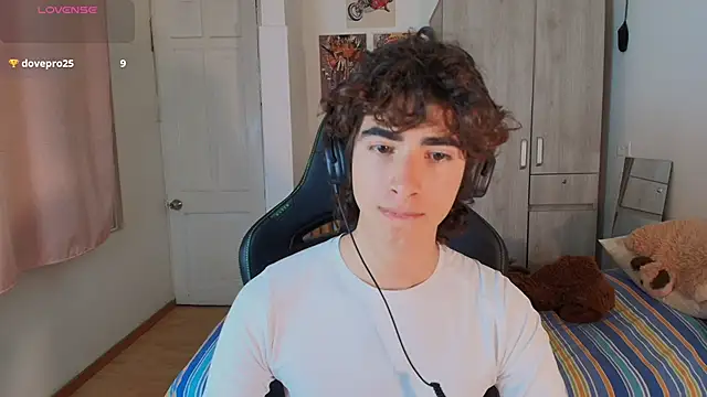 Nude_Boy18 live sex cam