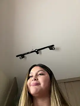 lunablossom_ live sex cam