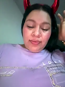 Lovelipsbig's cam snapshot