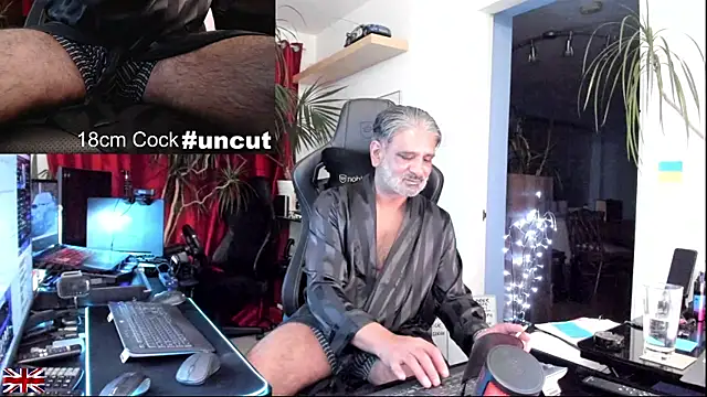 OnlineBossUK live sex cam