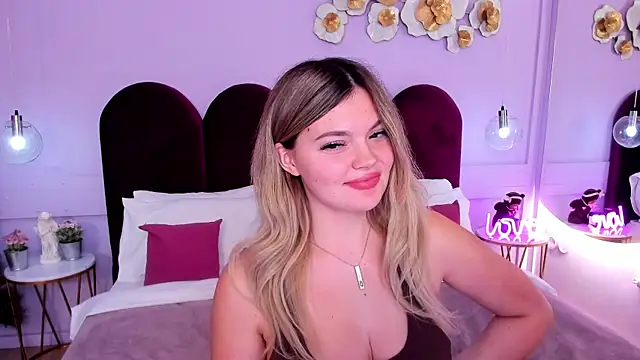 ZaraBloom's cam snapshot