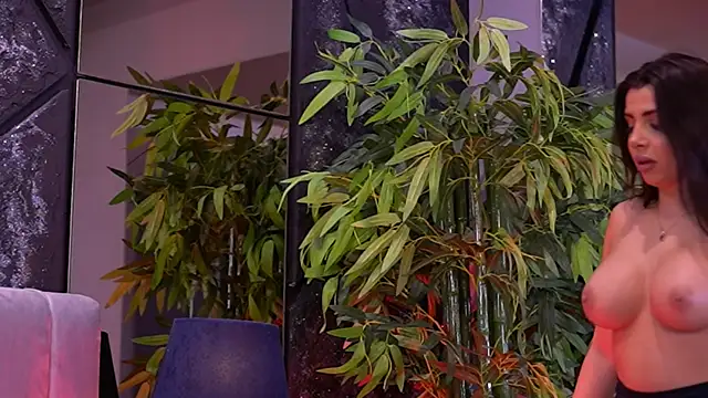 NicoleCellini's cam snapshot