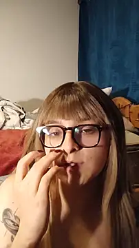 littlevalerie's cam snapshot