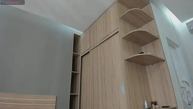 sweety_vikky live sex cam