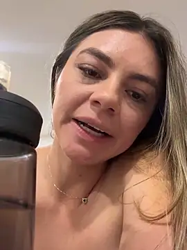 alicee16 live sex cam