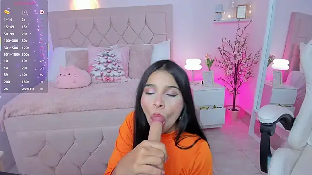 kim_dreams18's cam snapshot