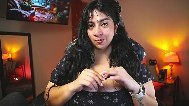 coraline_latin's cam snapshot