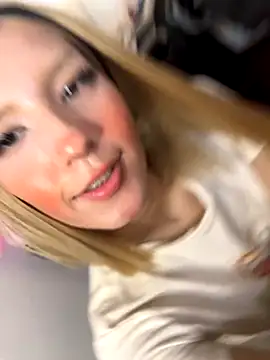 SweetBunnyGF live sex cam