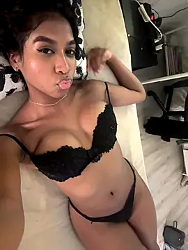 IamCrystal2's cam snapshot