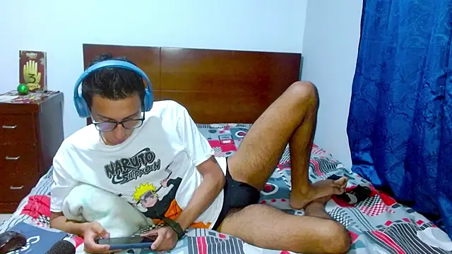 DavTwink3100 live sex cam