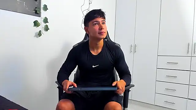 Bray_Kevin live sex cam