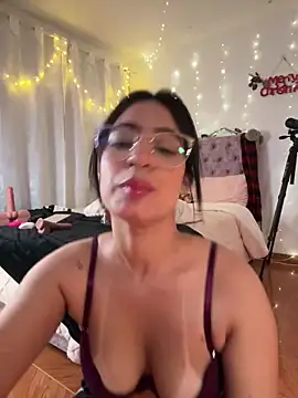 Samantha_e2's cam snapshot