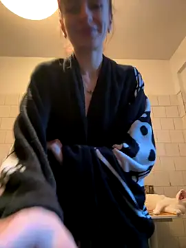 CassieFox_'s cam snapshot