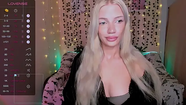 AnyaTaylor_'s cam snapshot