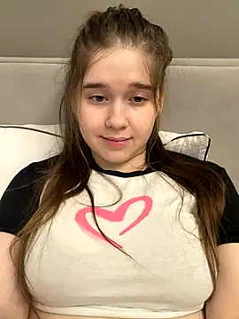 HornyGirlH live sex cam