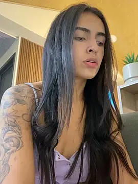 DaphneUwu live sex cam