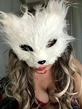 Ozge-SluttyScream69's cam snapshot