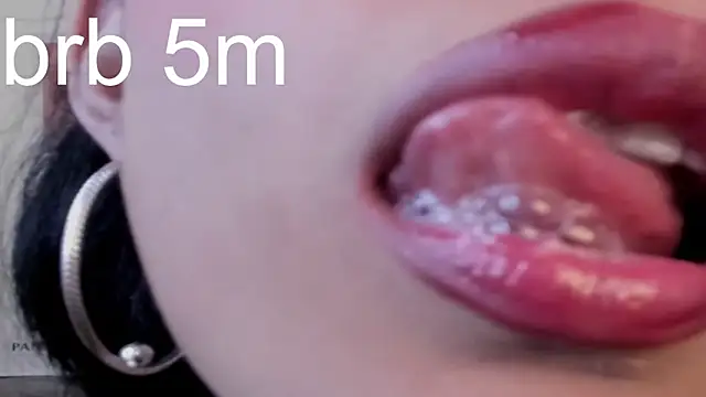 Miss_Charlottet's cam snapshot