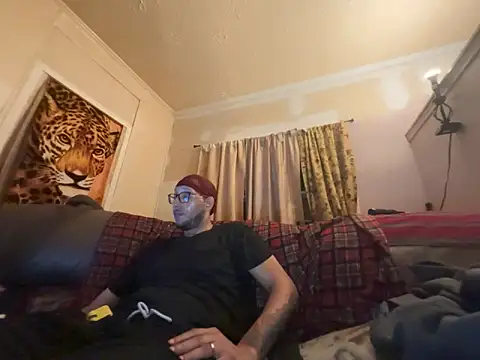 ThrowedWorldWide's cam snapshot