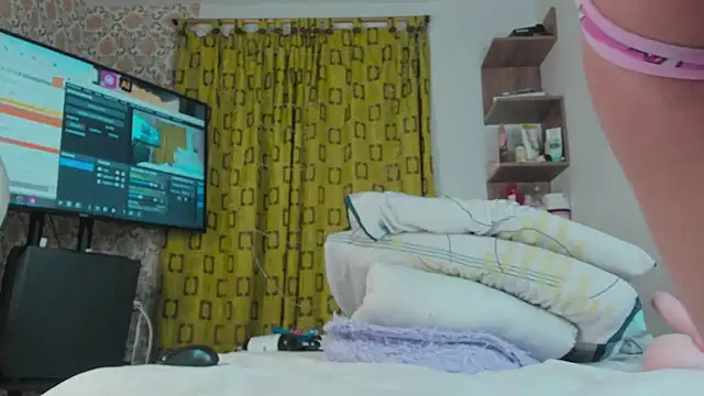 kimberly_perez__'s cam snapshot