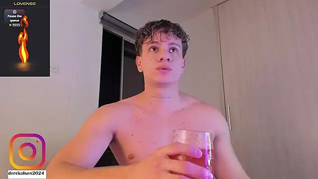 DerekOlsen live sex cam